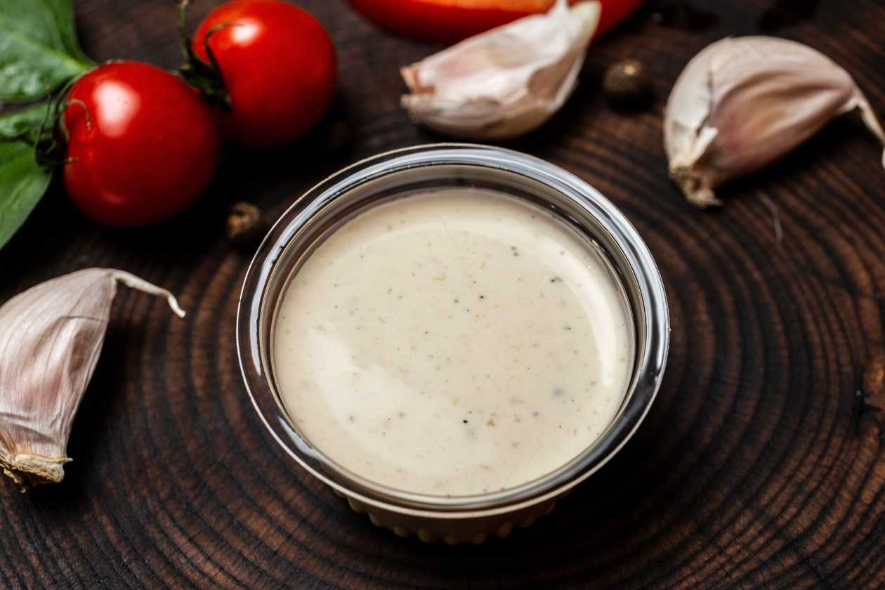Соус часниковий