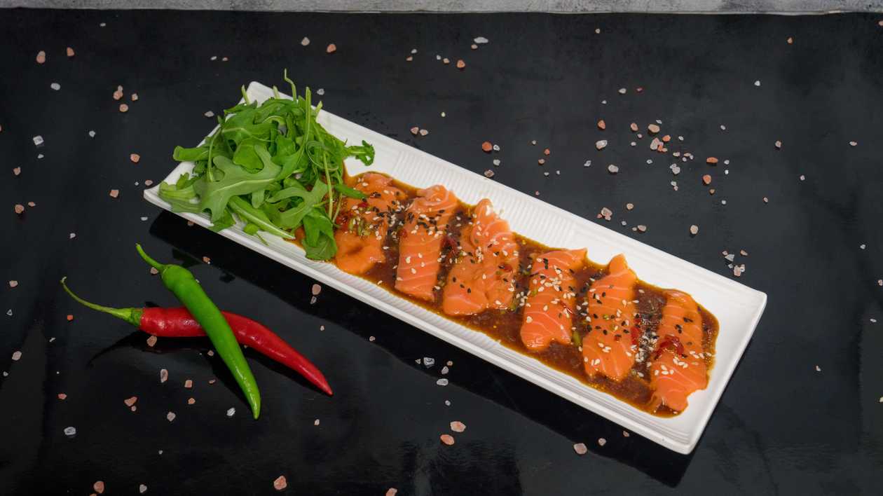 Σολομός Sashimi Tataki