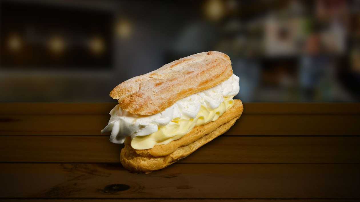 Vanilla eclair
