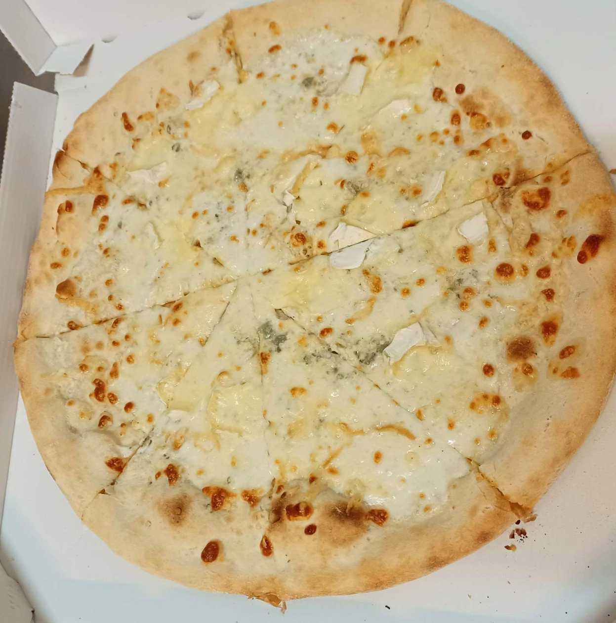 Quattro formaggi special - small