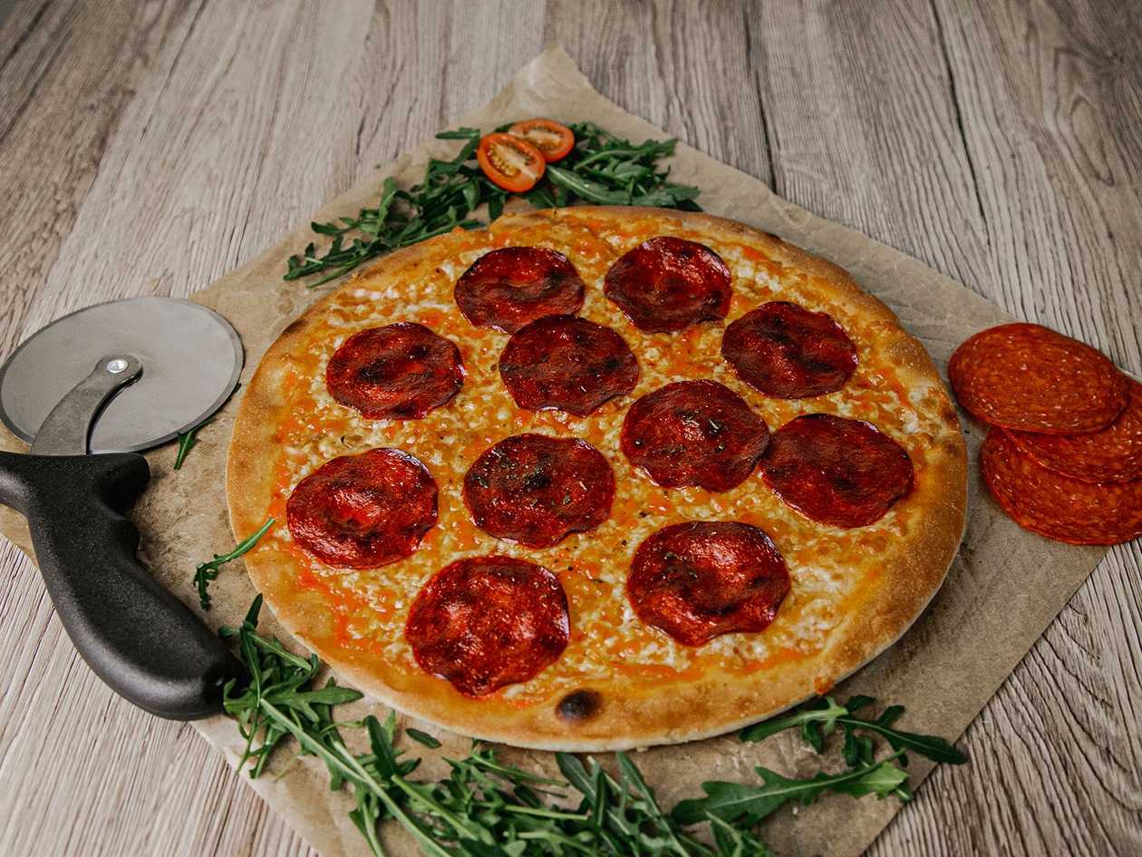 Pepperoni pica (28cm)