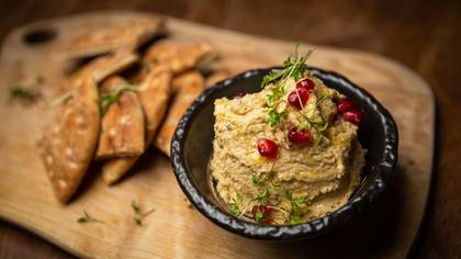 Seasonal Hummus with flatbread