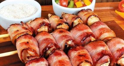 Chicken Skewers with Bacon