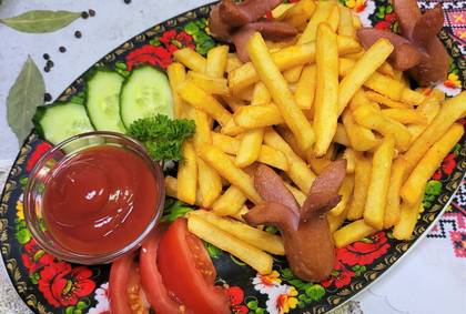 Frankfurters with French Fries
