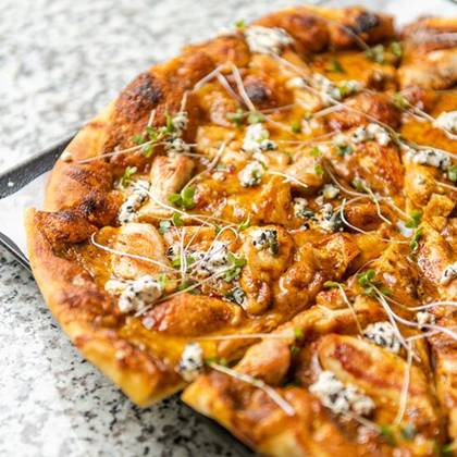 Butter Chicken and Ricotta Cheese Pizza