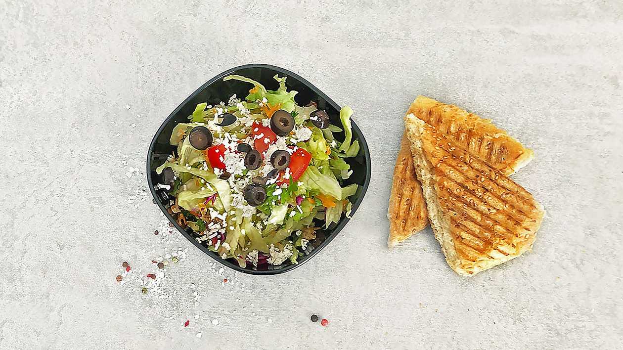 23. Salad without meat with feta cheese