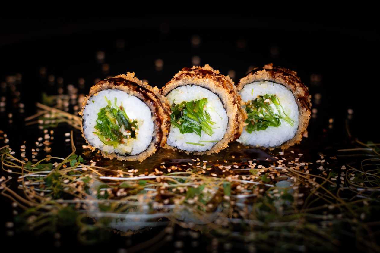 322. Roll with Wakame (10 pcs.)