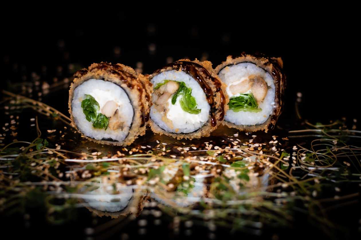 321. Roll with Chicken (10 pcs.)