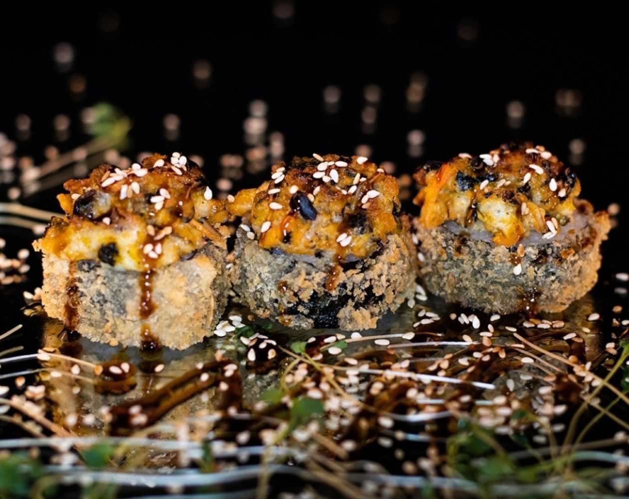 318. Fried-baked Roll With Mussels (10 pcs.)