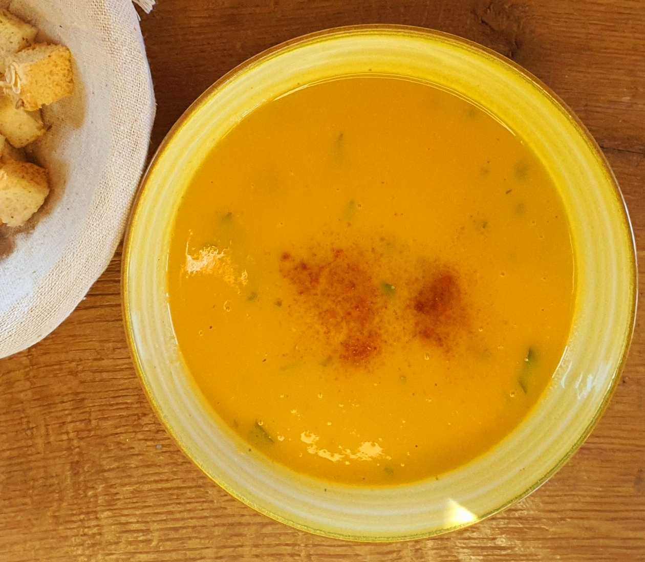 Supa crema de morcovi cu ghimbir - fără gluten, vegan / de post