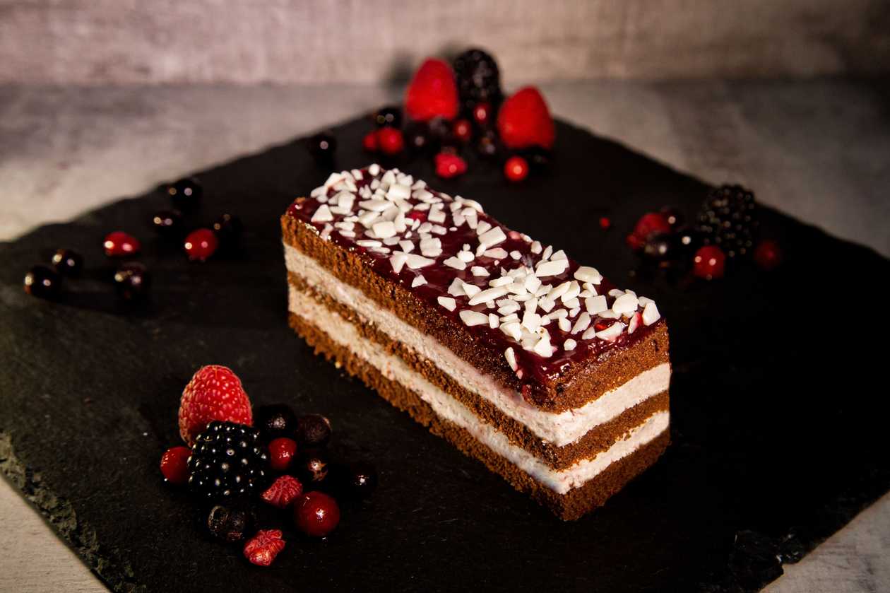 Fruits of the forest cake
