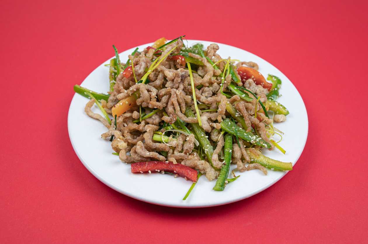 E6 Crispy aromatic spicy pork