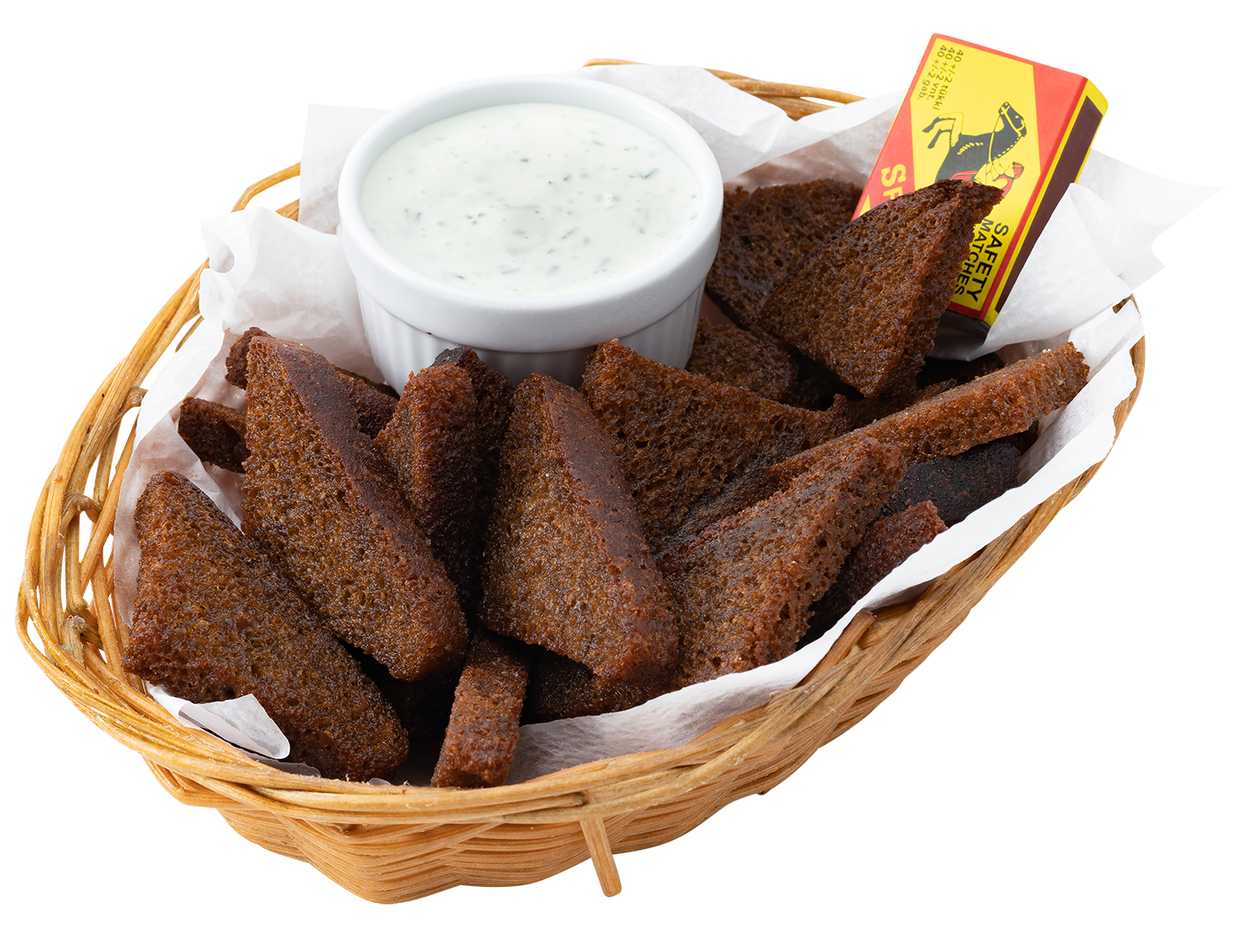 Toasted garlic bread with garlic sauce