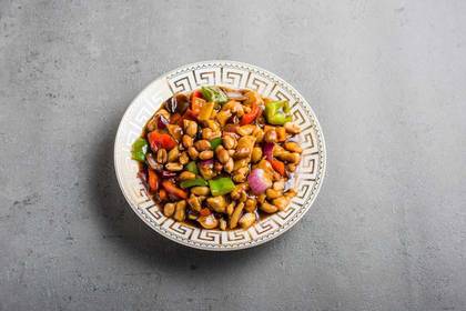 14) Kung Pao Chicken (宫保鸡丁)