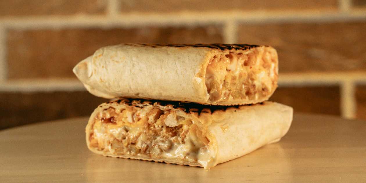 Pepper sauce Crispy Chicken Tacos