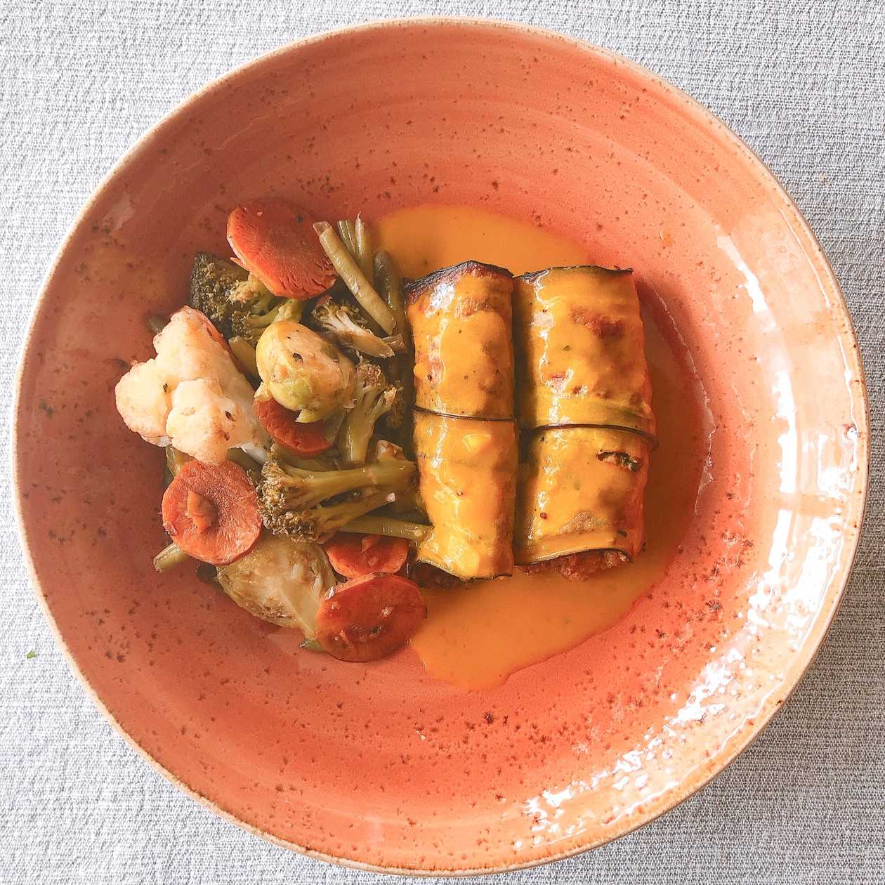 Low Carb Eggplant Cannelloni stuffed with Beef