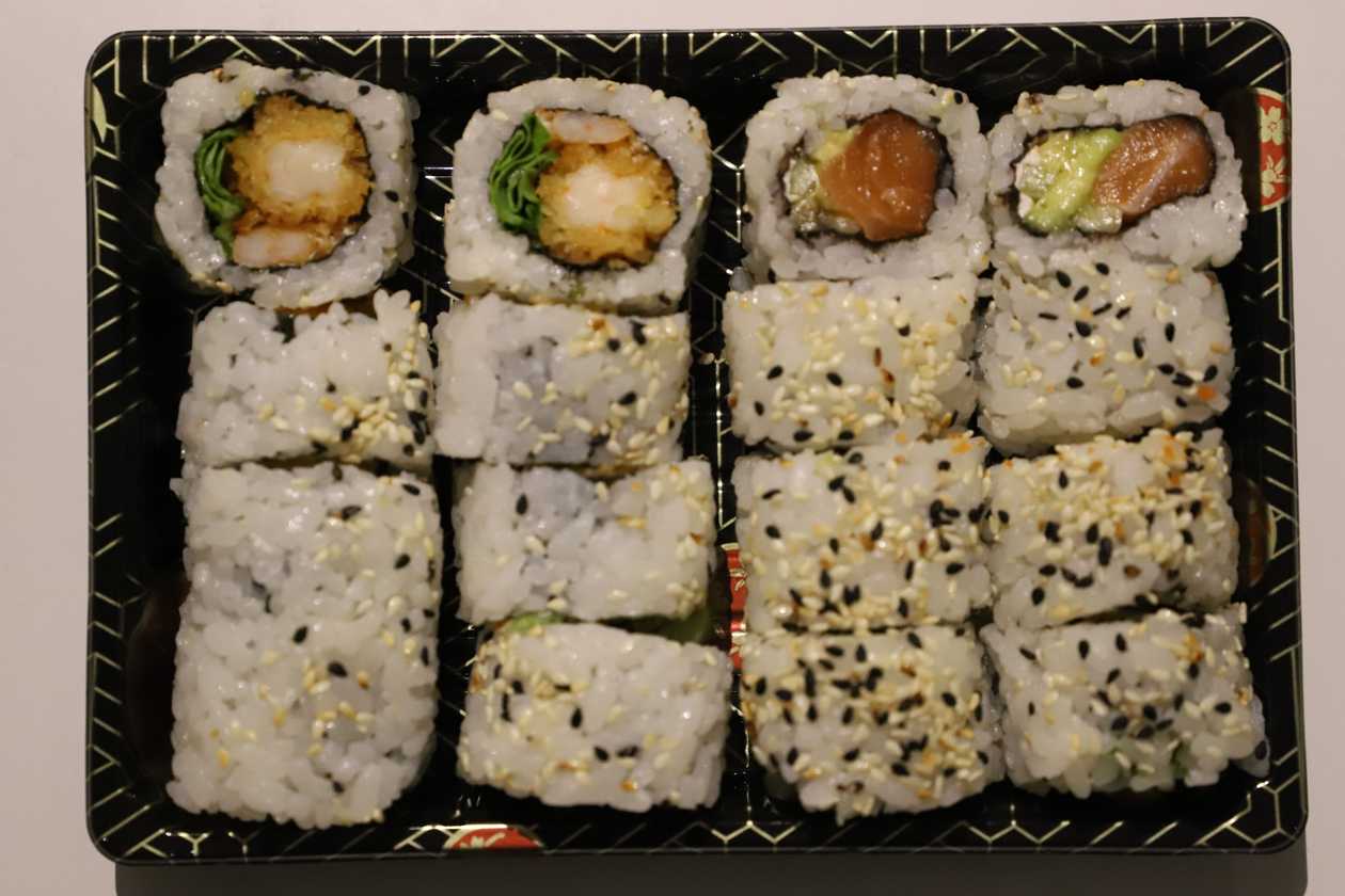 U32 SUSHI COM CAMARAO FRITO