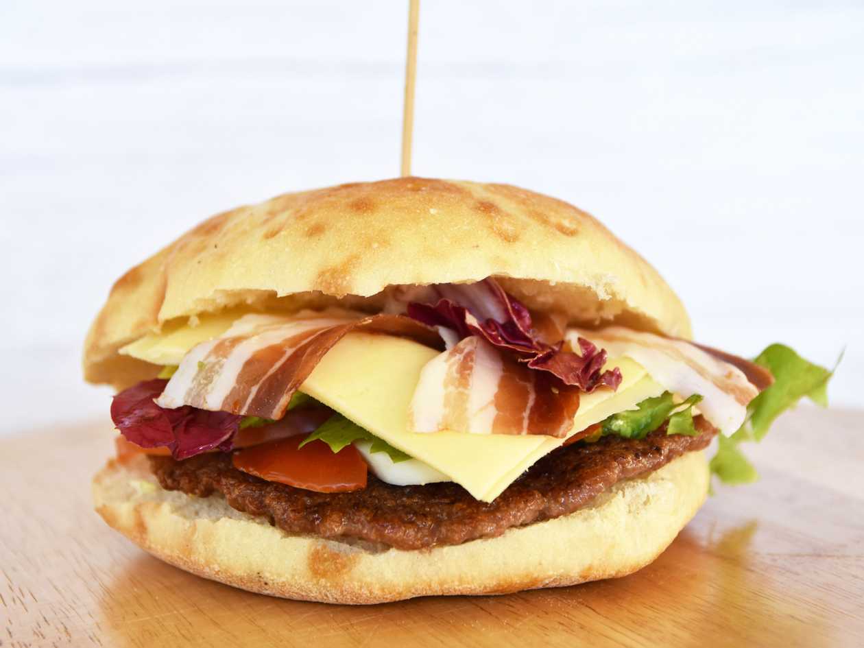 Bacon cheeseburger