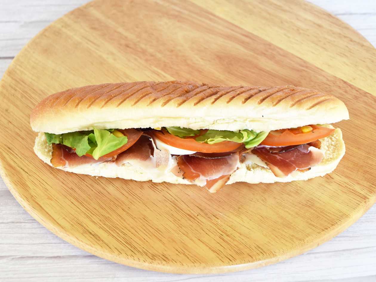 Prosciutto cheese sandwich