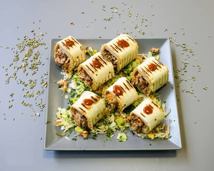 Spicy Roll beef + coca cola original 500 ml + baklava (2 szt.)