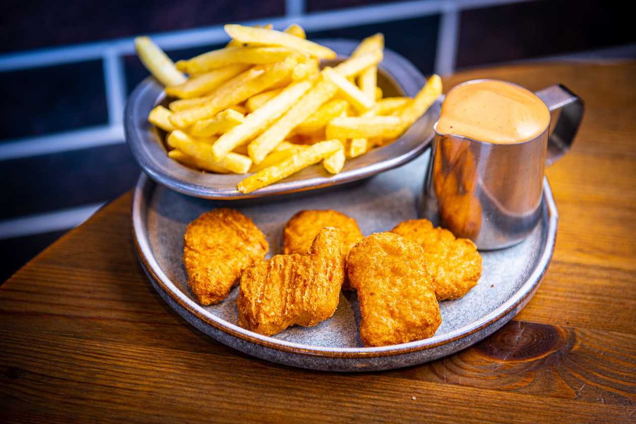 Chicken Nuggets with French Fries (6 Pcs)