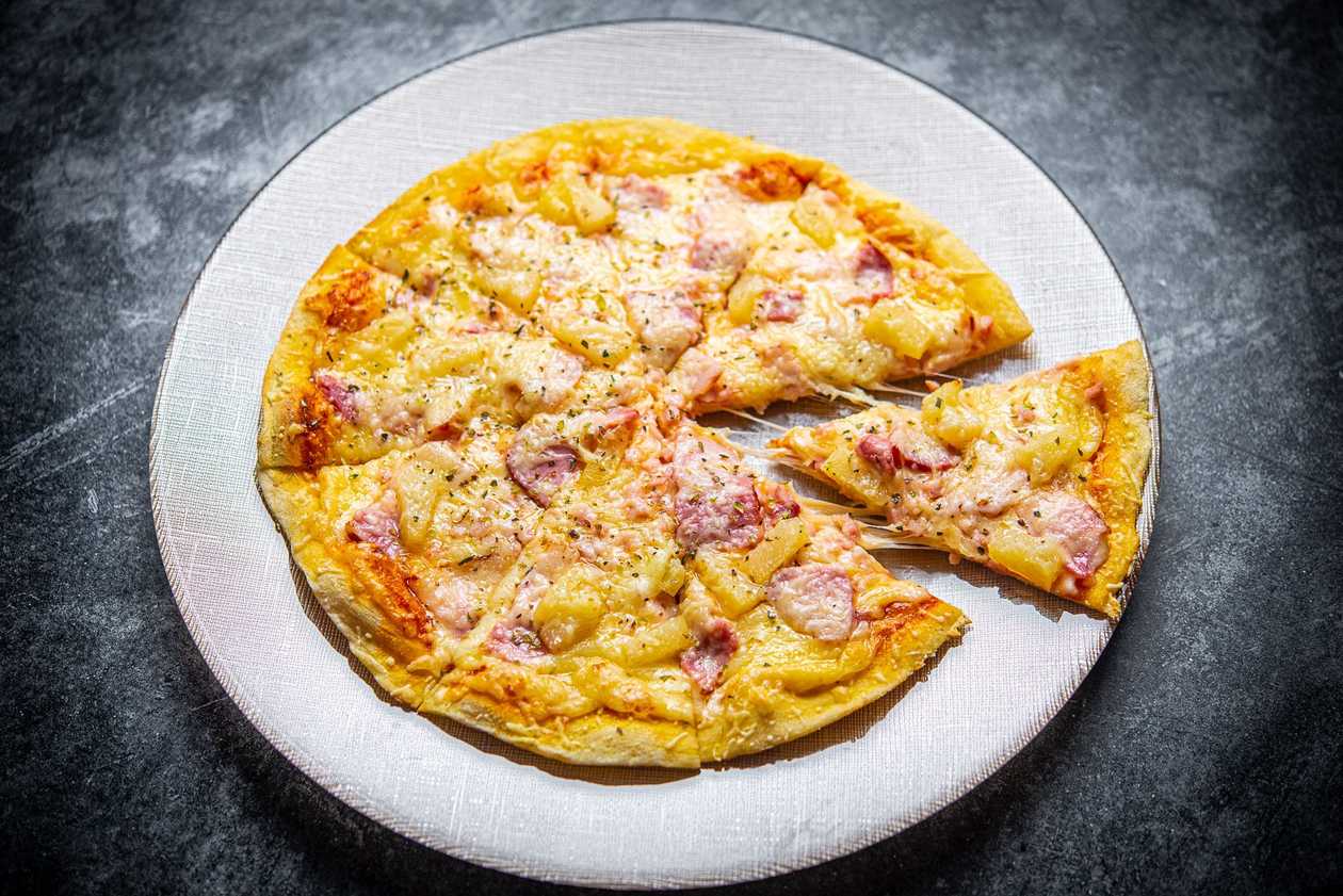 Pizza With Bacon Ø 28 Cm