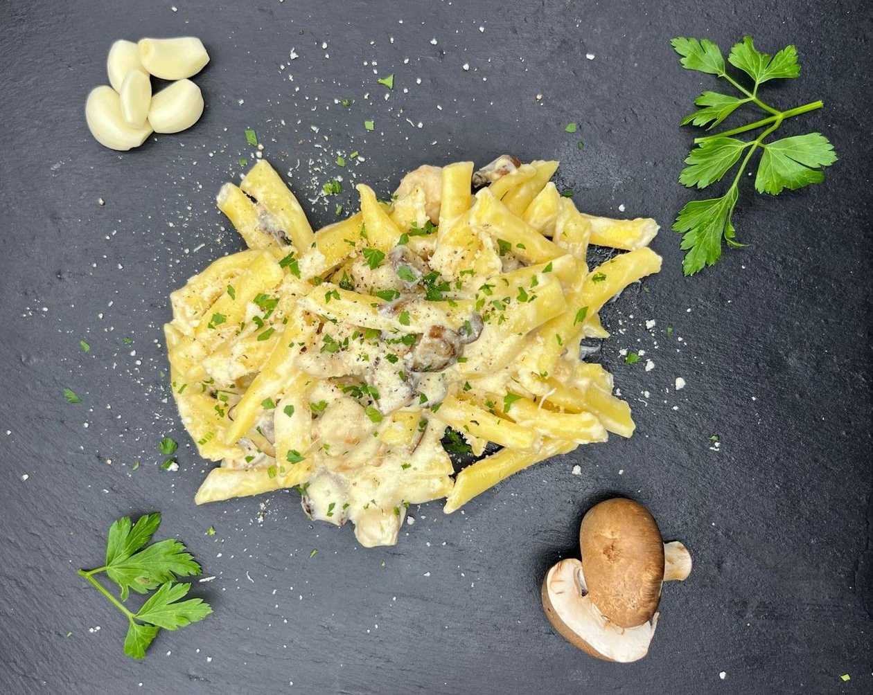 Pollo con funghi e panna portie medie