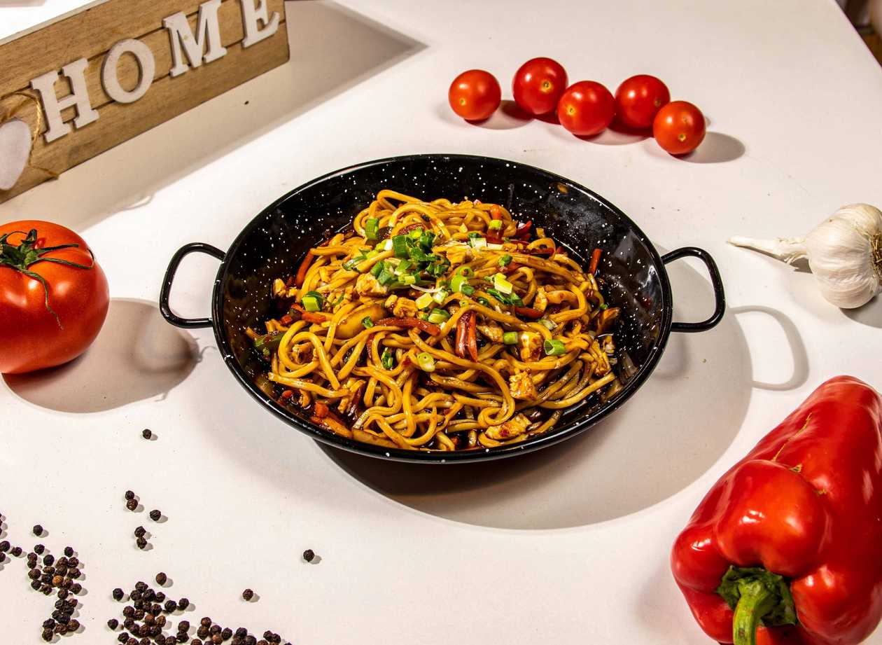 Noodles cu pui si  mix de legume