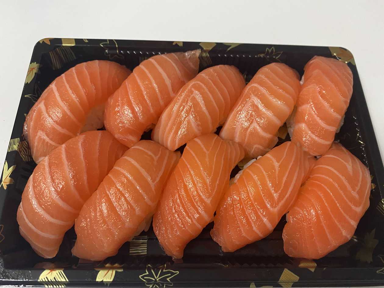 T17-Nigiri Salmão (10 pcs)
