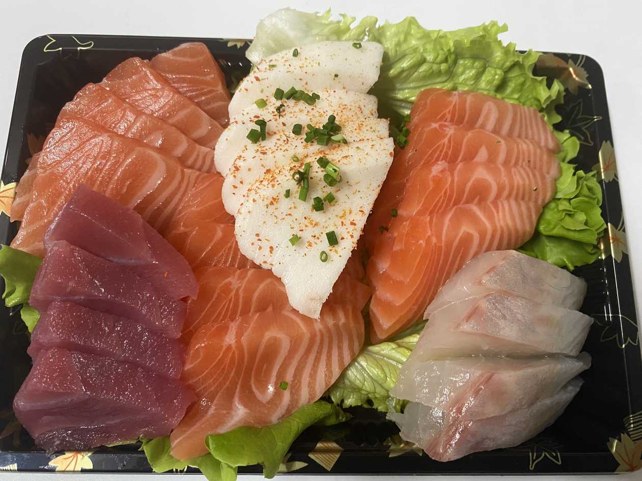 T38-Sashimi Mistos (24 pcs)