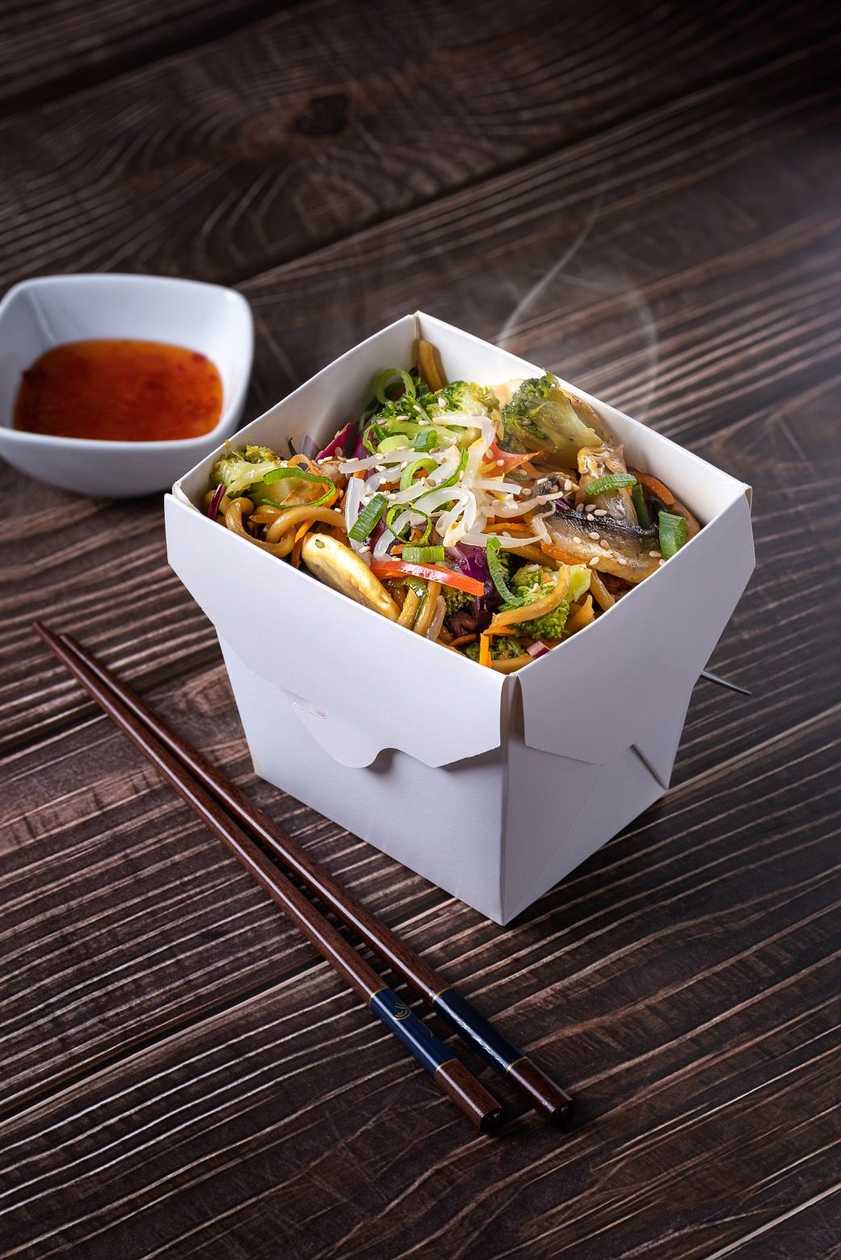 Vegetable Yakisoba + 01 Vegetable Spring Roll
