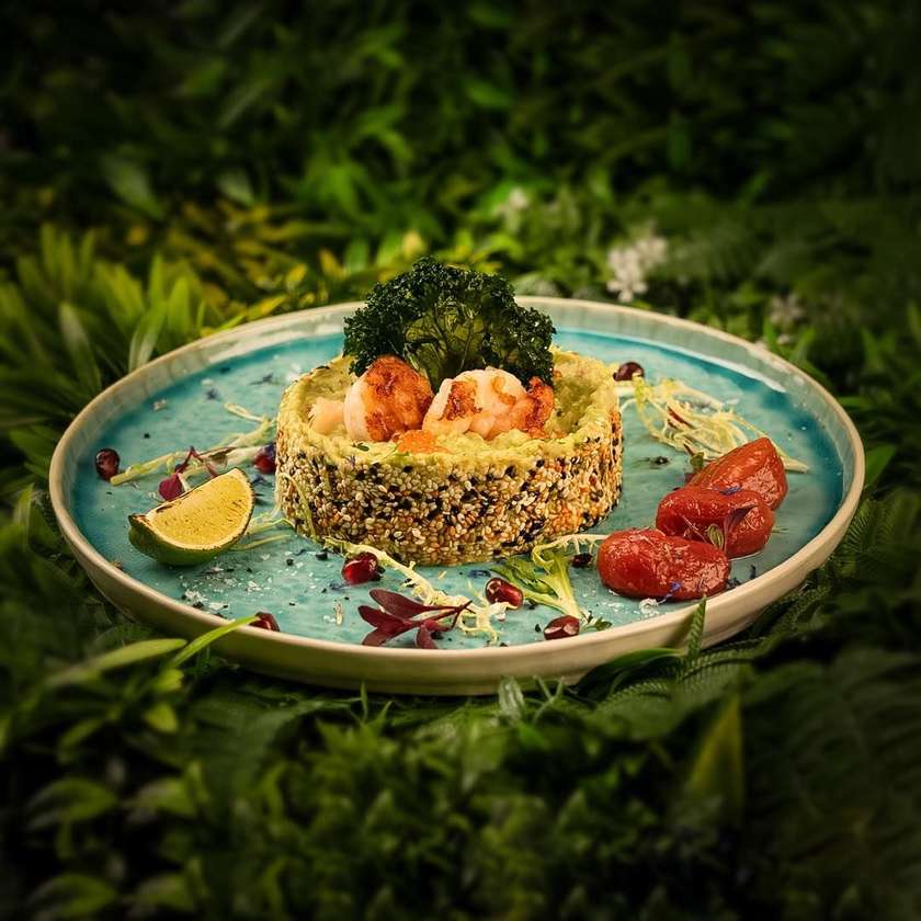 Avocado salad with king prawns