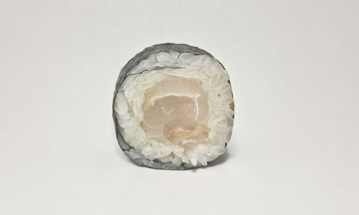 Seabass Hosomaki- 8 Pieces