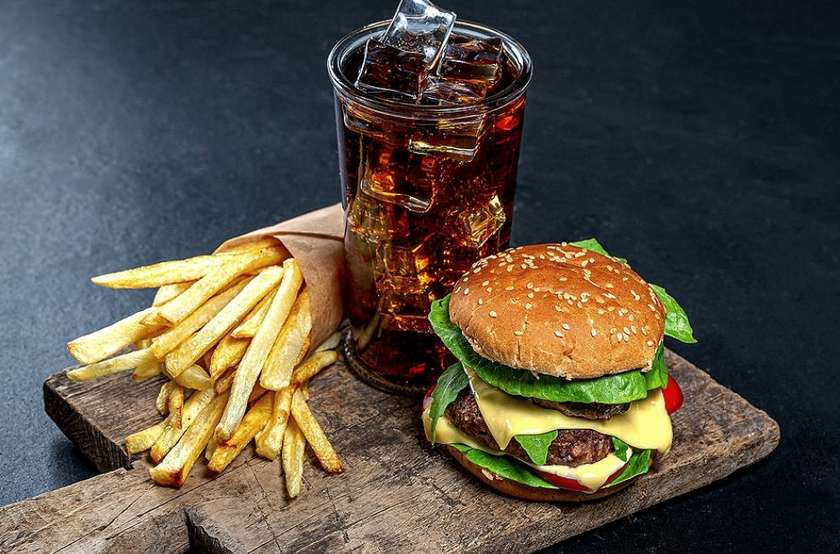 Menu Flame Burger🍔(Batatas+bebidas)- buy 1 get 1🎁