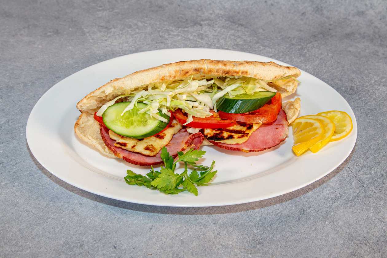 Χαλλούμι & Λούντζα Κυπριακή