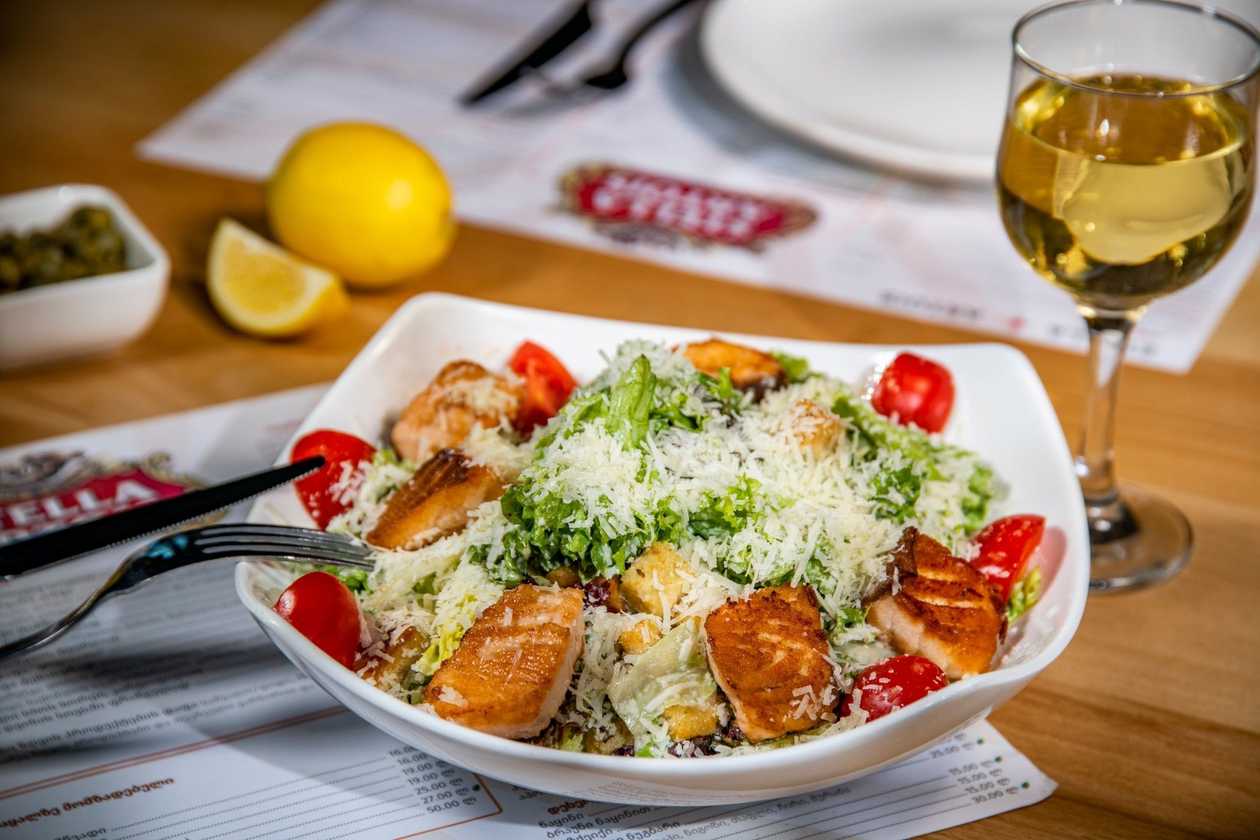 Caesar Salad With Salmon