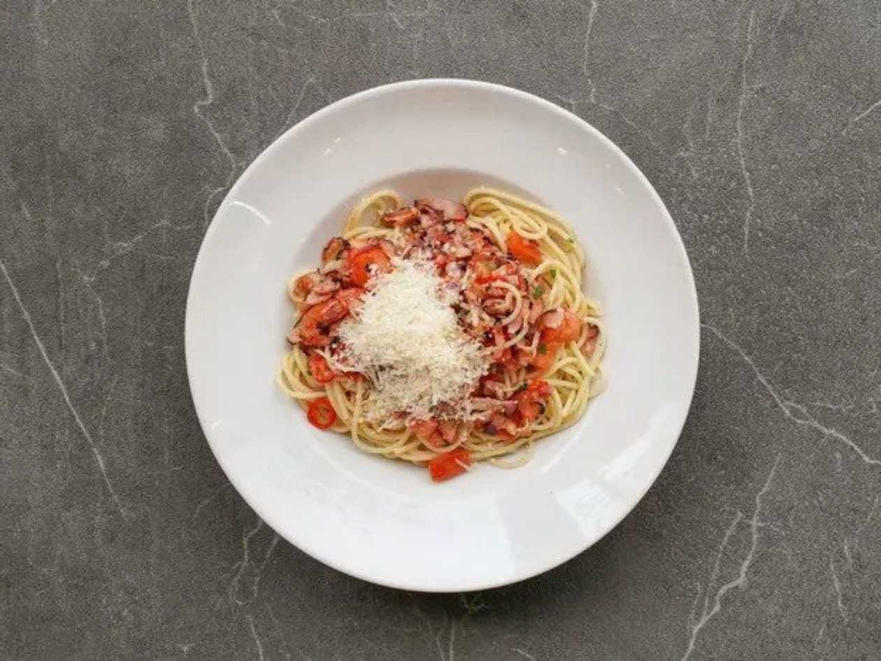 76. Spaghetti amatriciana