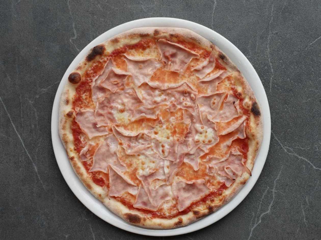 103. Vesuvio pizza 45