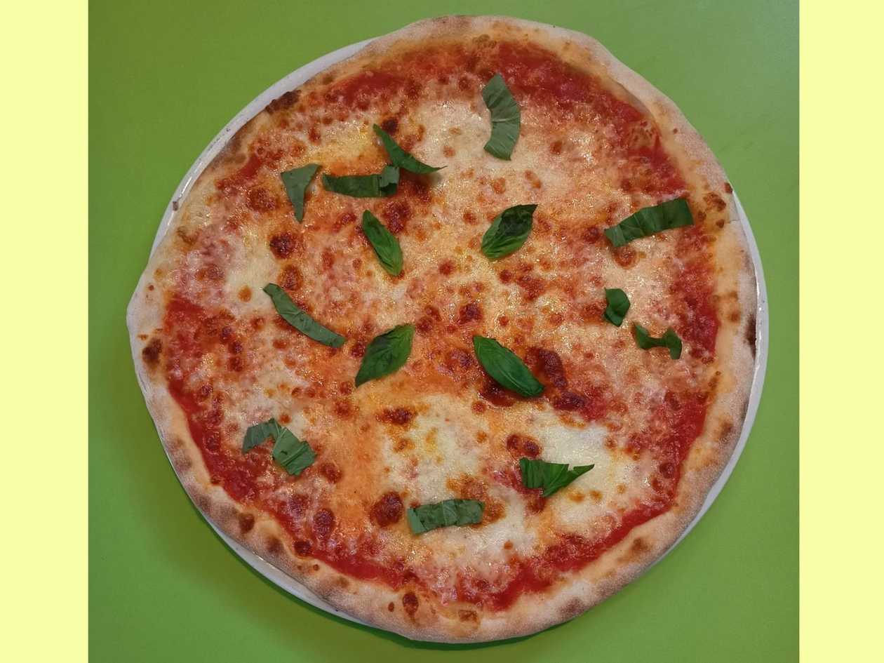 102. Margherita pizza 45