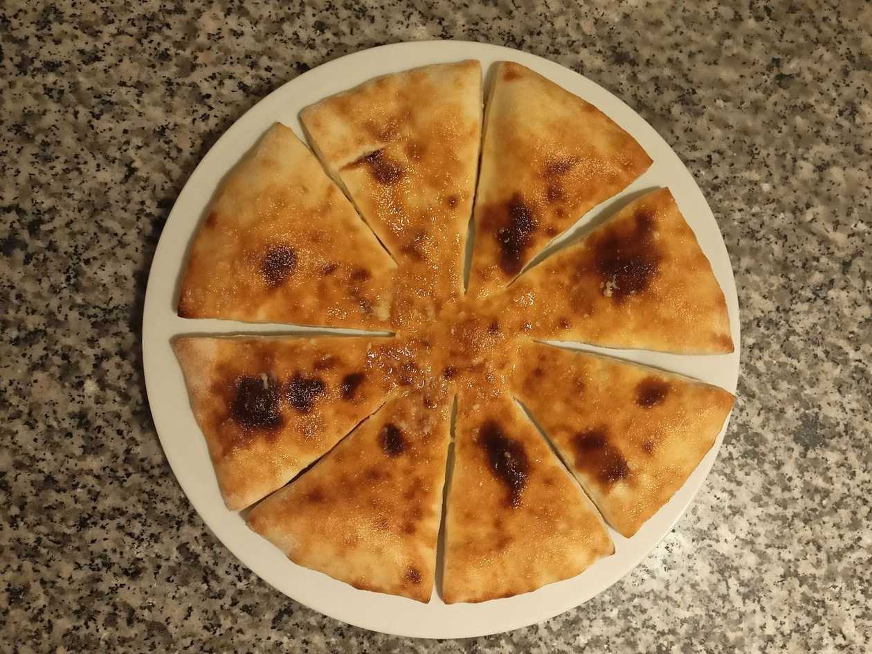 32.česnekový pizza chleba (24cm.)