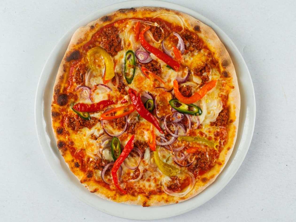 115. Bolognese pizza 45