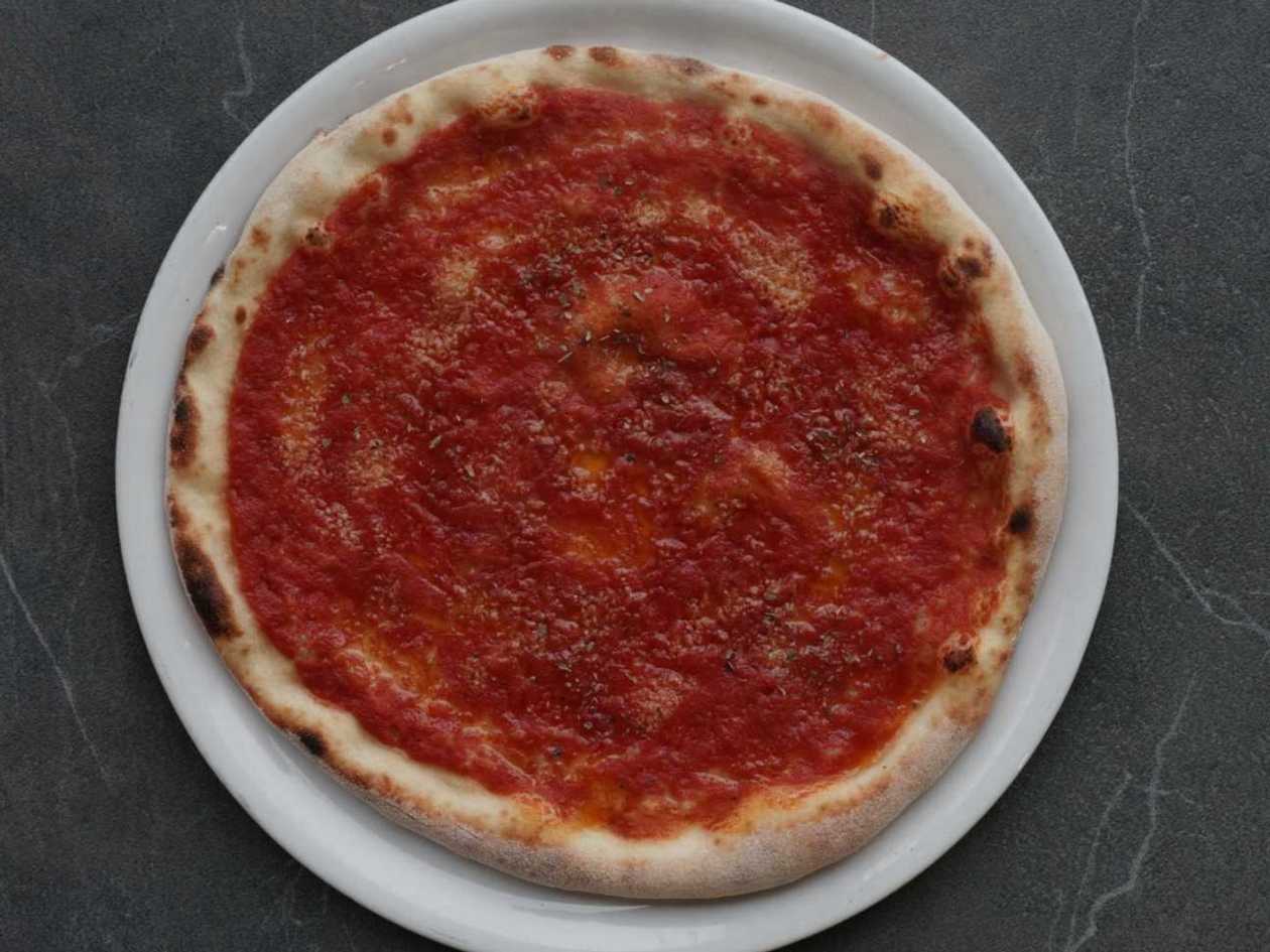 1. Marinara pizza
