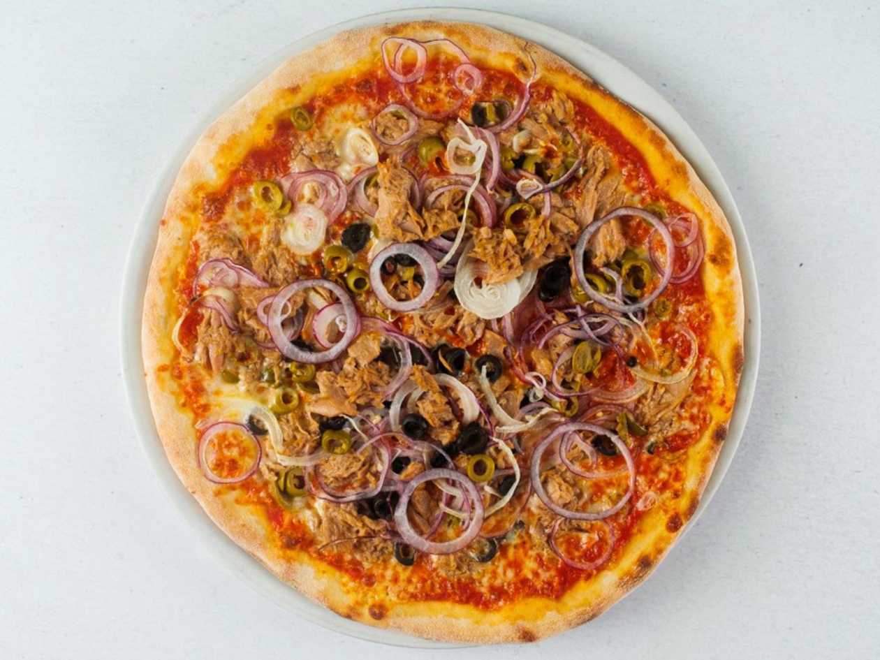 110. Tonno pizza 45