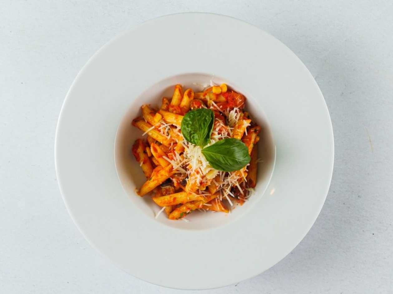 68. Penne vegetariana