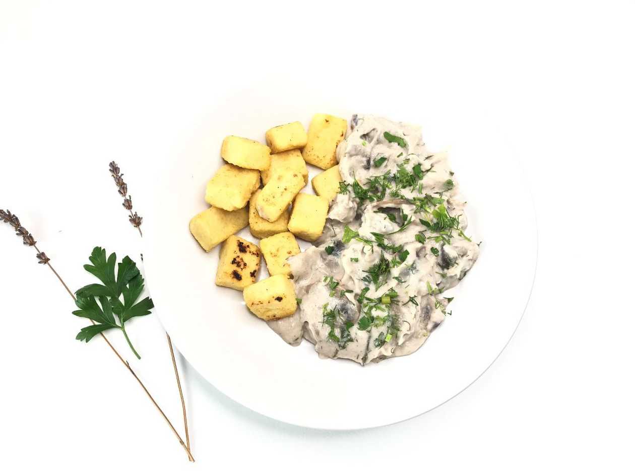 Ciulama de ciuperci cu mămăliga din mei-vegan-fara gluten
