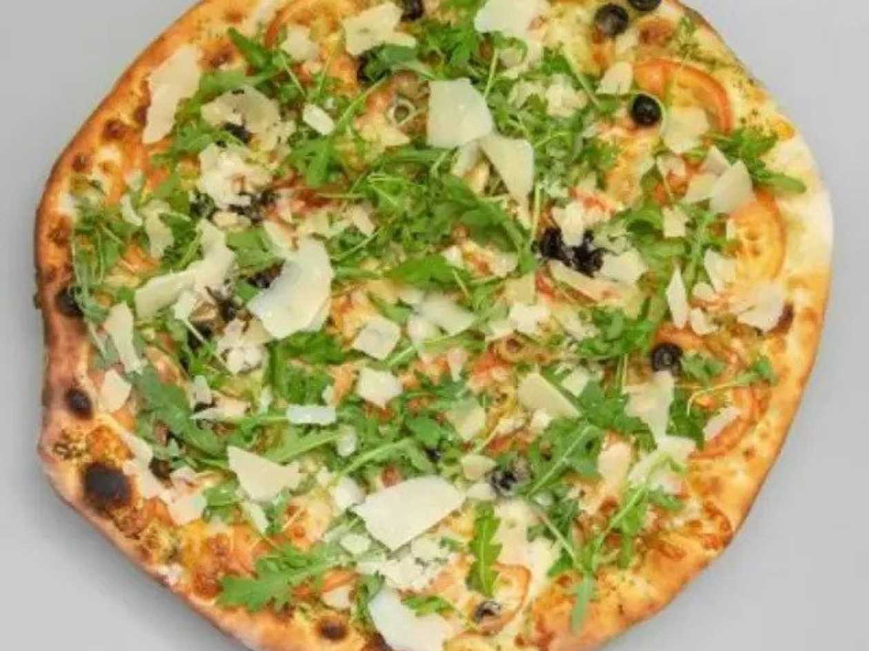 121. Primavera pizza 45