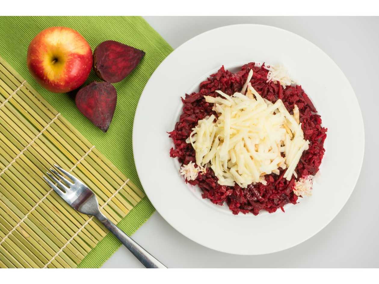 Salată cu sfeclă şi măr - raw