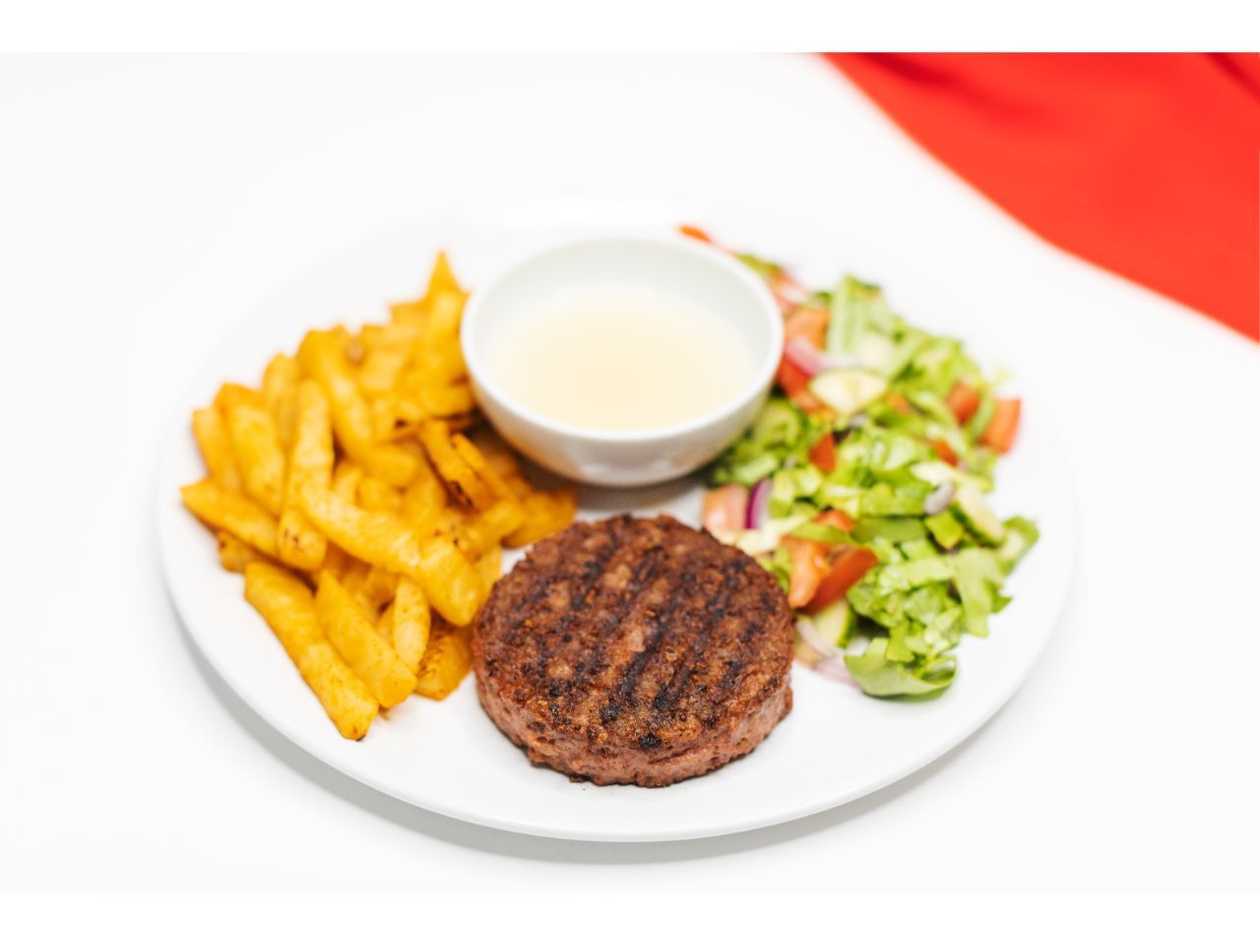 Beyond Meat cu "cartofi din ţelină" şi salată -  Sos de muştar şi caju/fara gluten