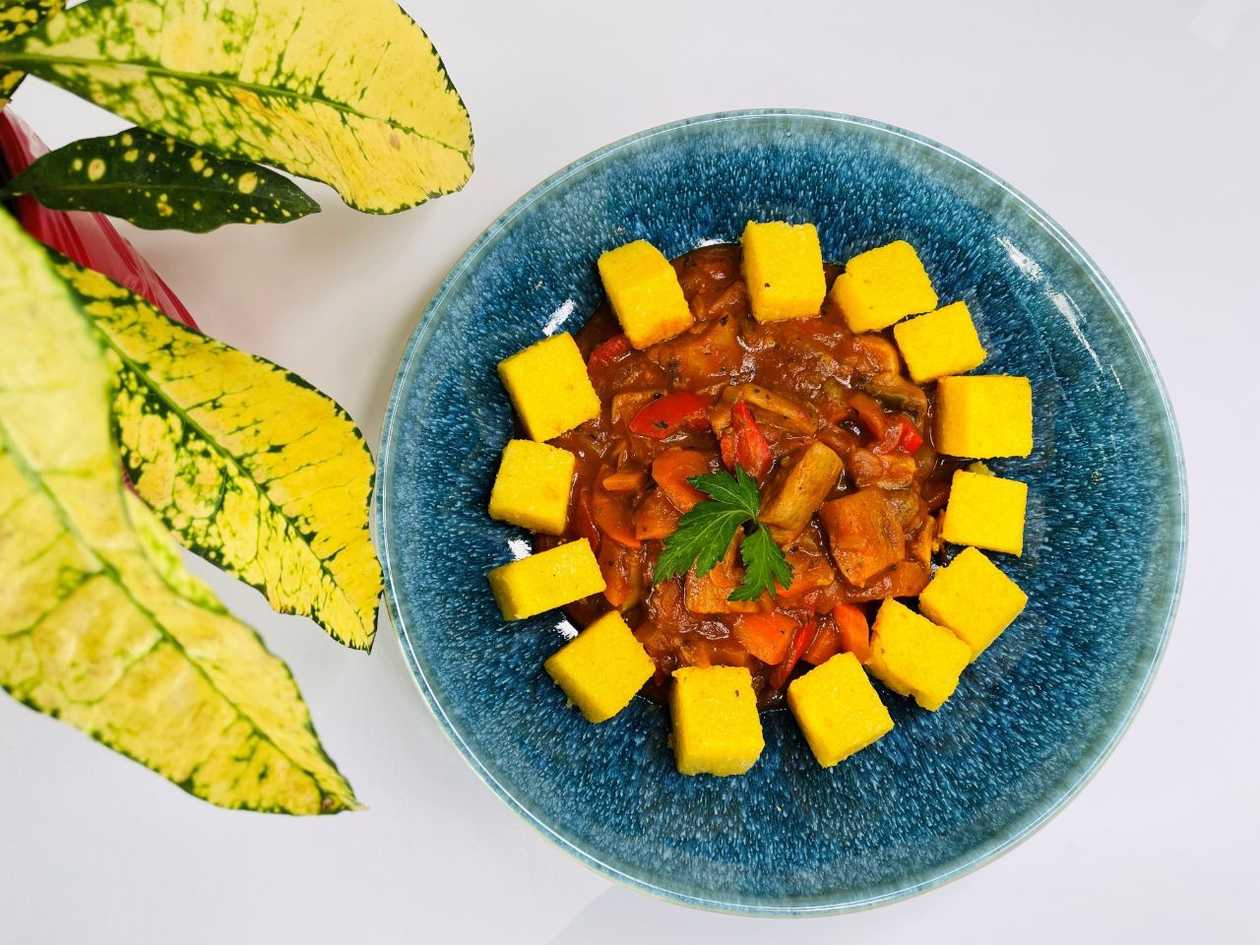 Mâncărică  de hribi şi mămăliguţă/vegan/fara gluten