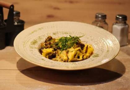 Tortelloni Funghi Speck e Taleggio
